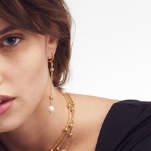 Orecchini da donna in bronzo dorato con perle naturali Unoaerre